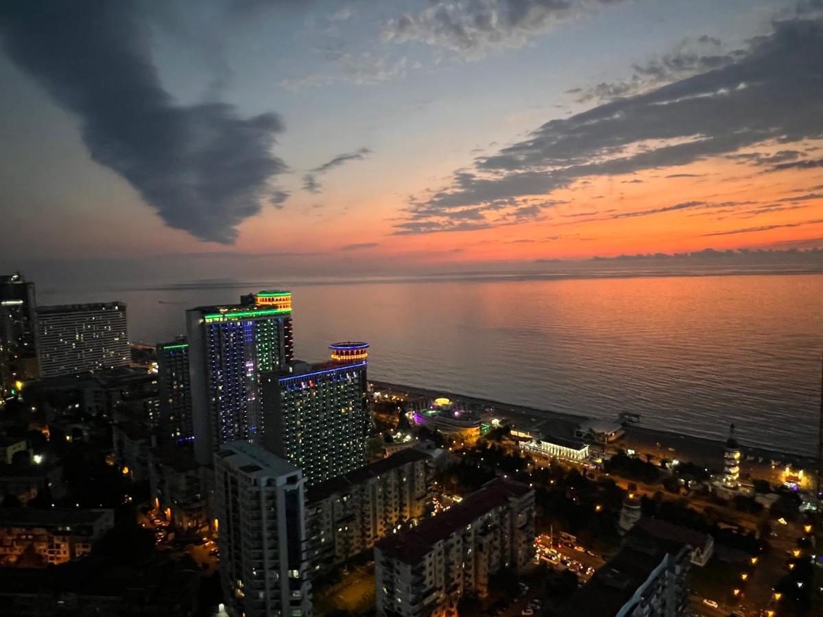Hotel Orbi City Sea Horizon Batumi Exterior photo